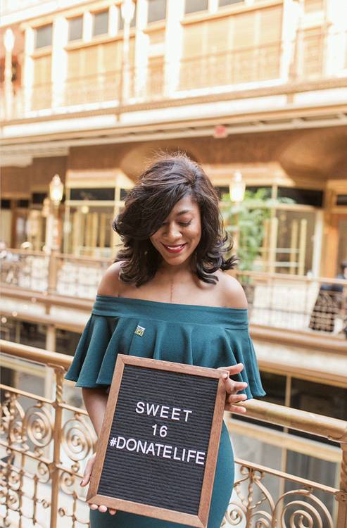 Candice Monroe received Alicia Roberts' heart in 2002.